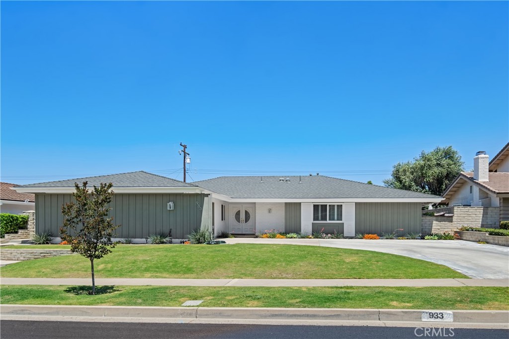 933 Boxwood Avenue
