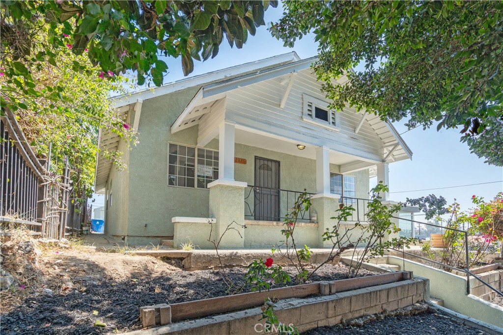 2325 Whittier