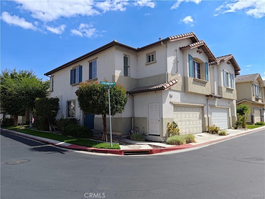 4531 Streamport Dr