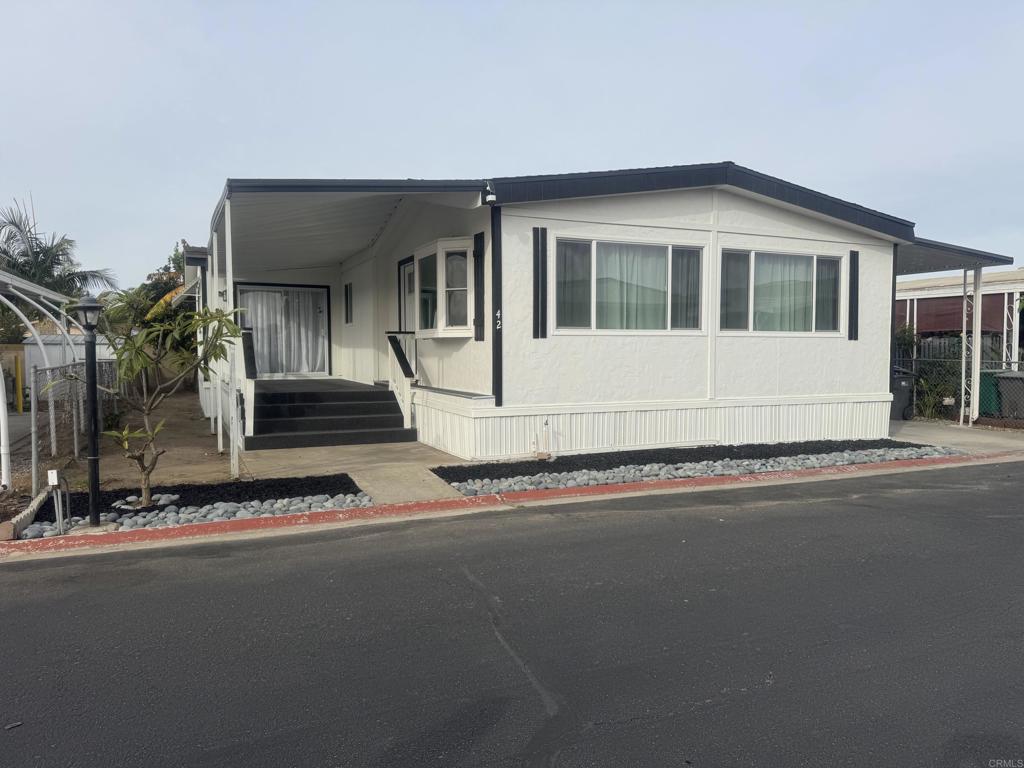 4616 N River Road 42
