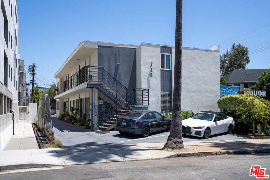 710 N Hudson Avenue