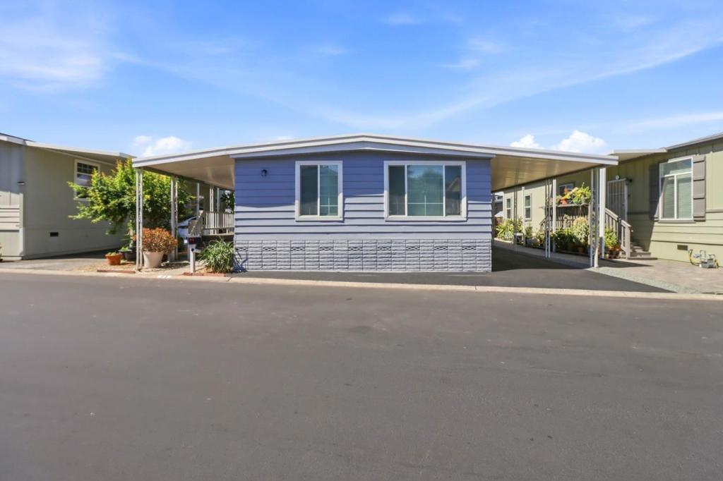 1520 E Capitol Expressway 71