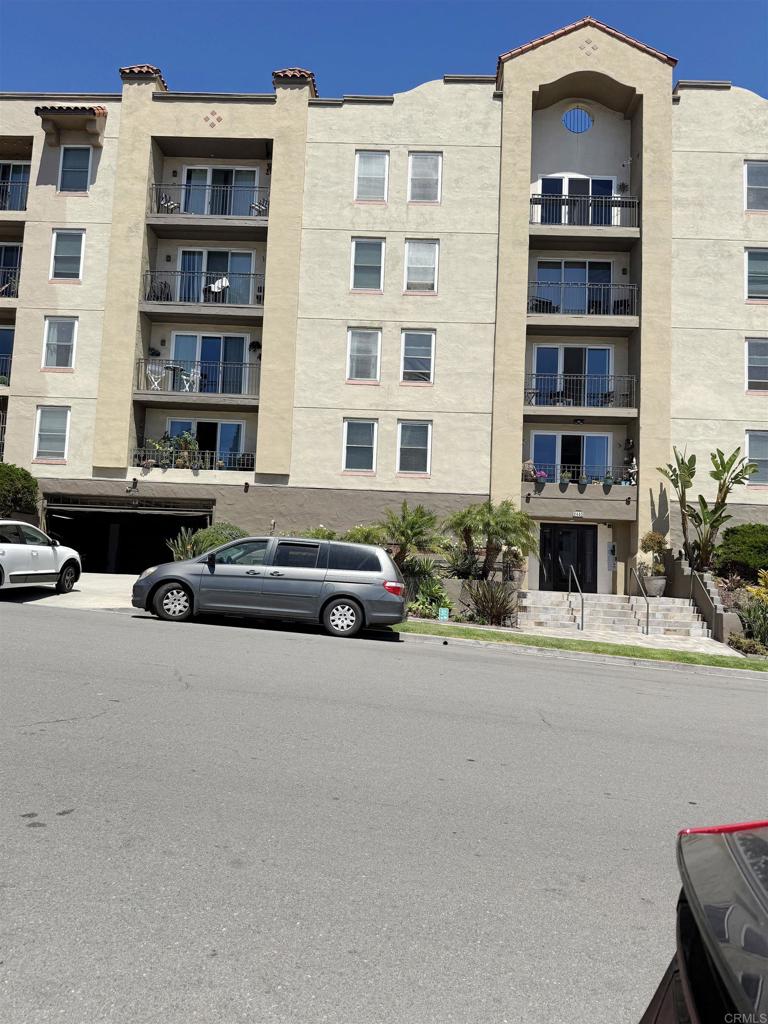 2445 Brant St 501