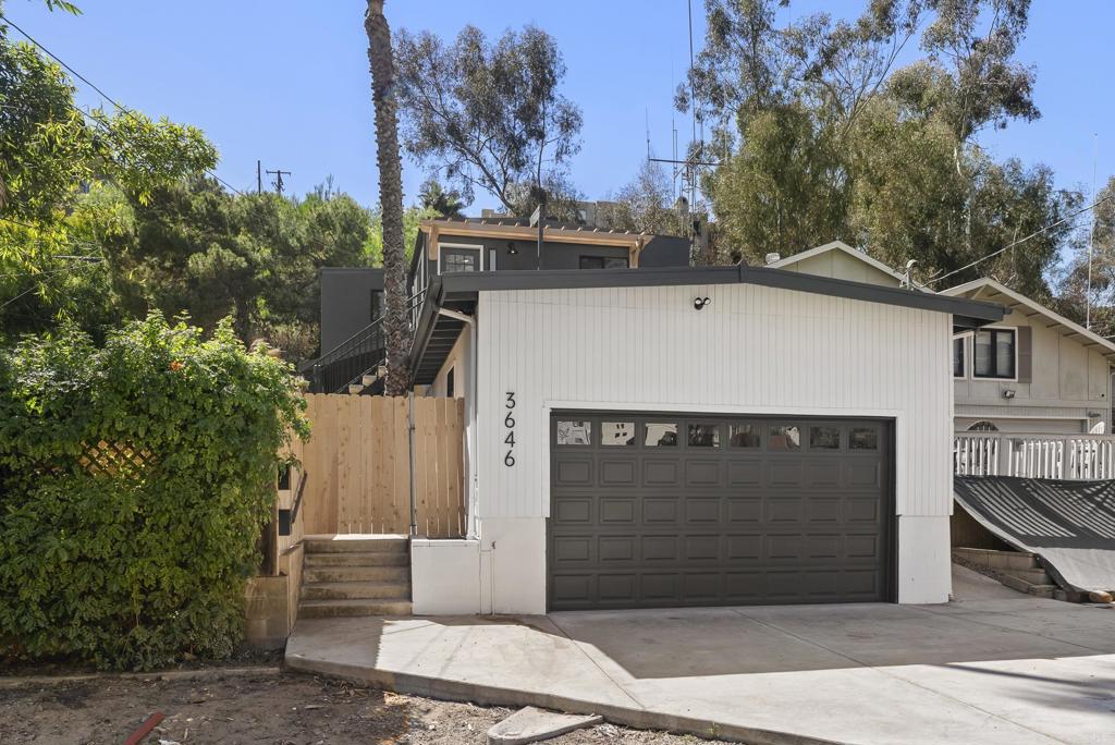3646 Curlew Street