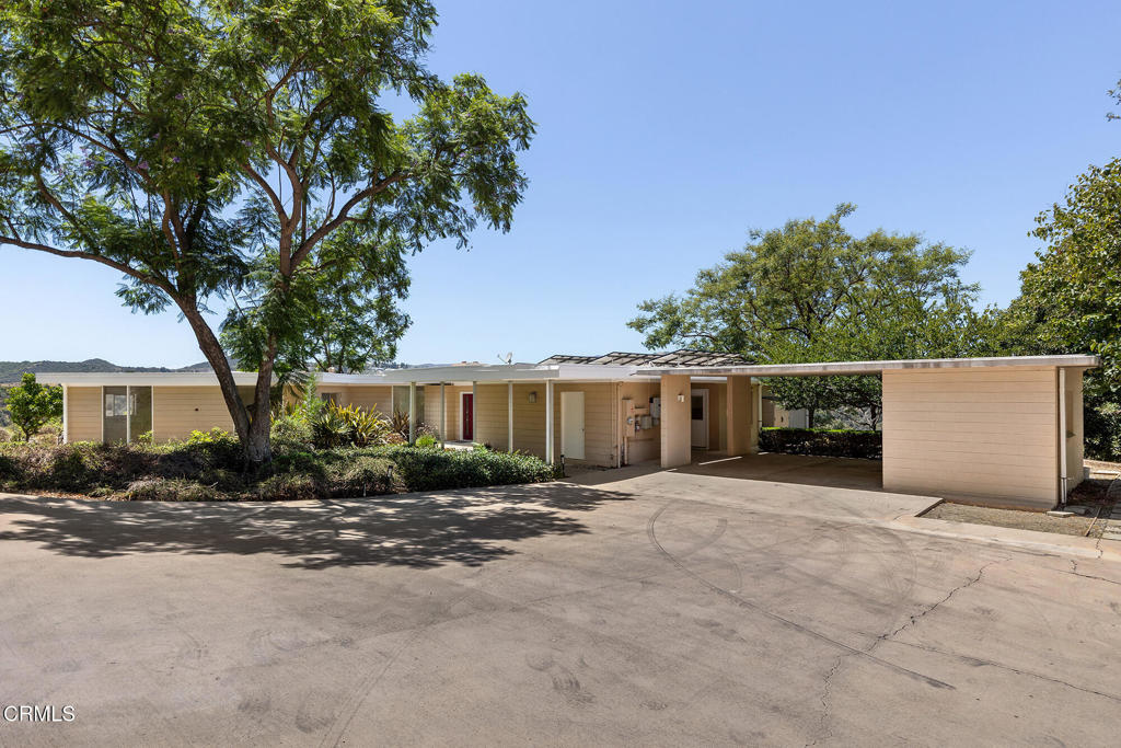2075 Linda Flora Drive