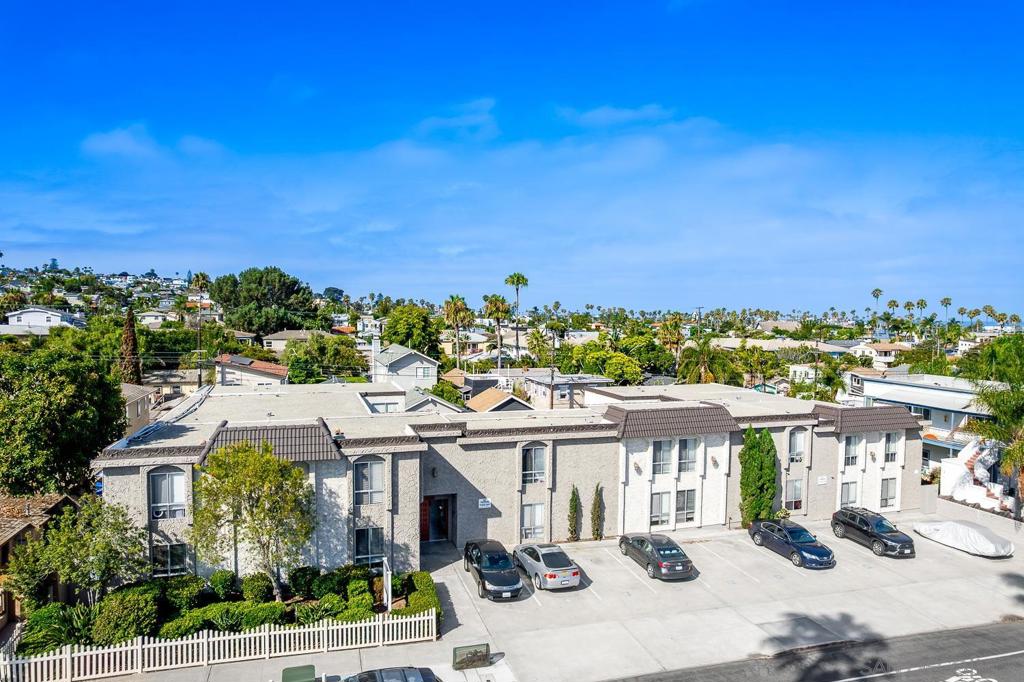 4649 Voltaire Street