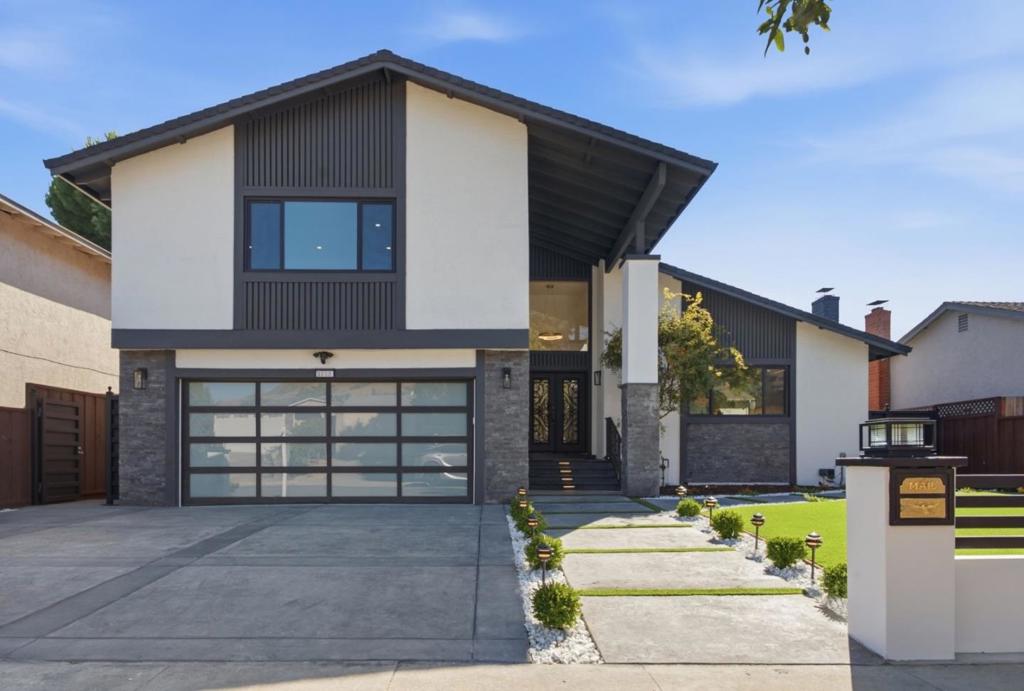 3232 Lenark Drive