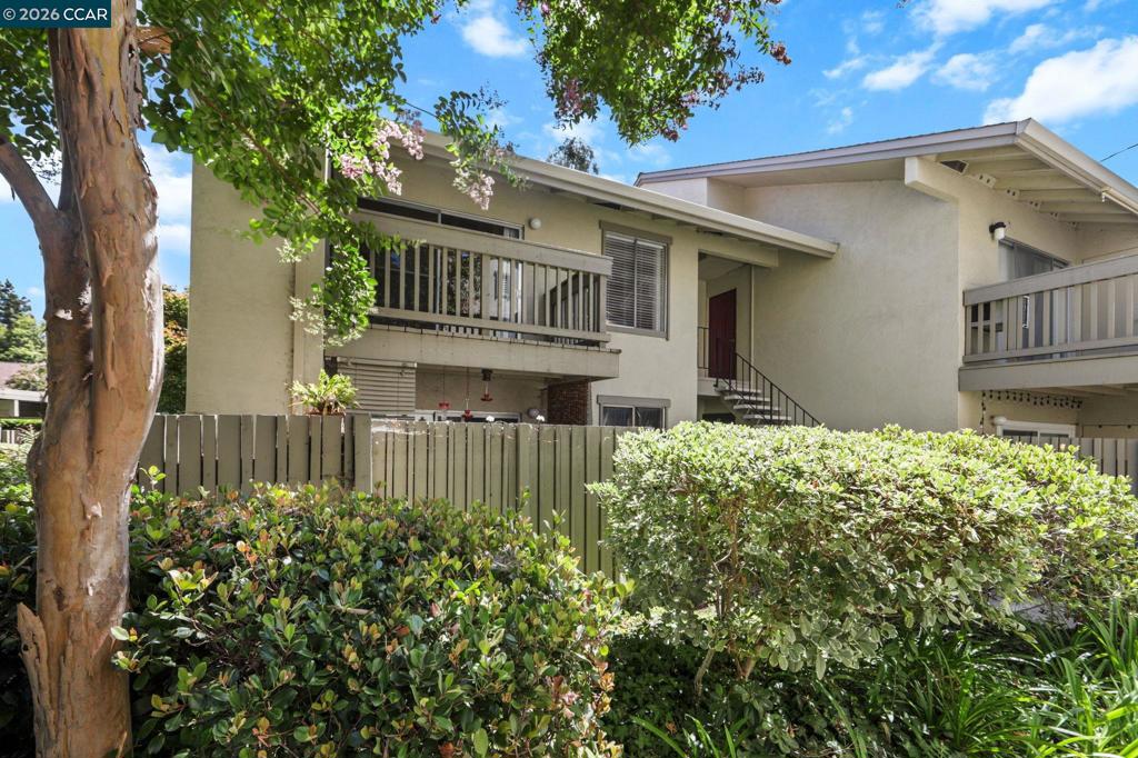 2562 Walnut Blvd 68