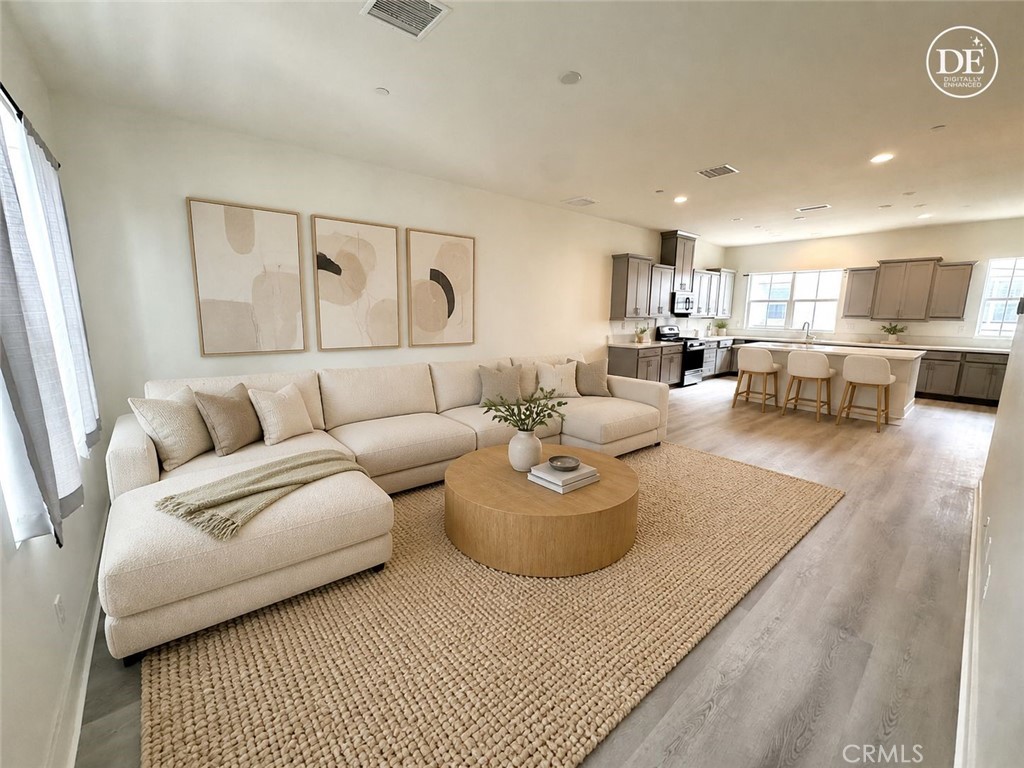 15936 Ellington Way