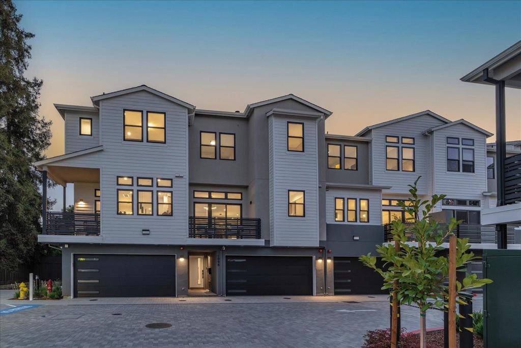 1095 Tartan Lane