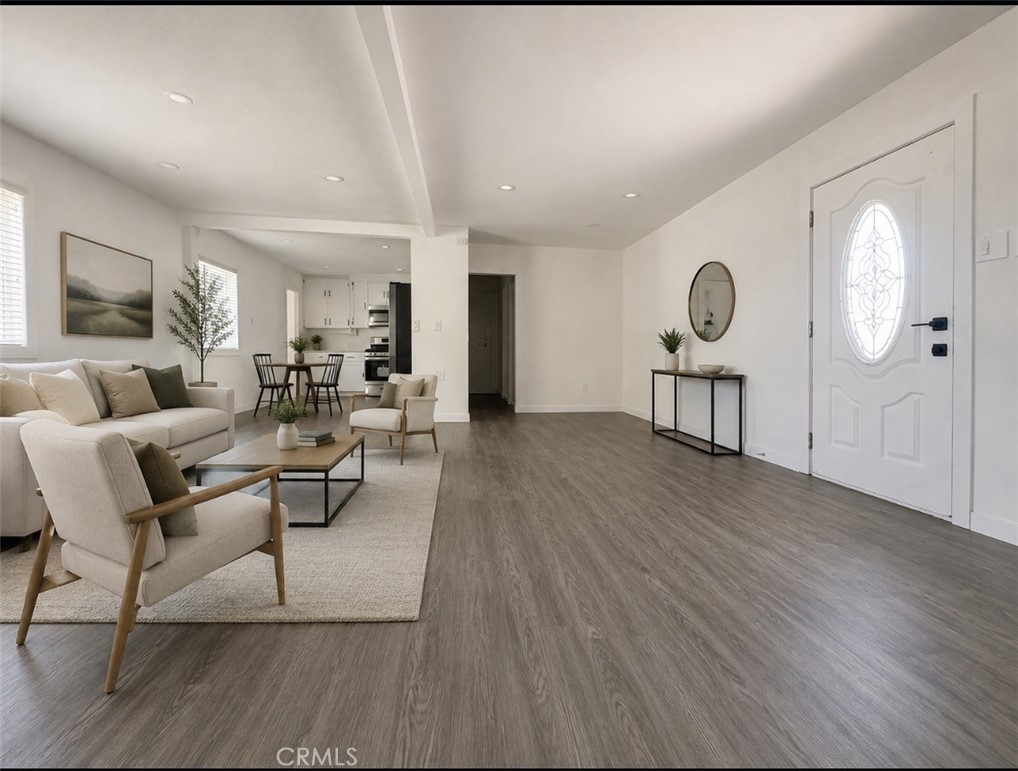 435 S 1st
