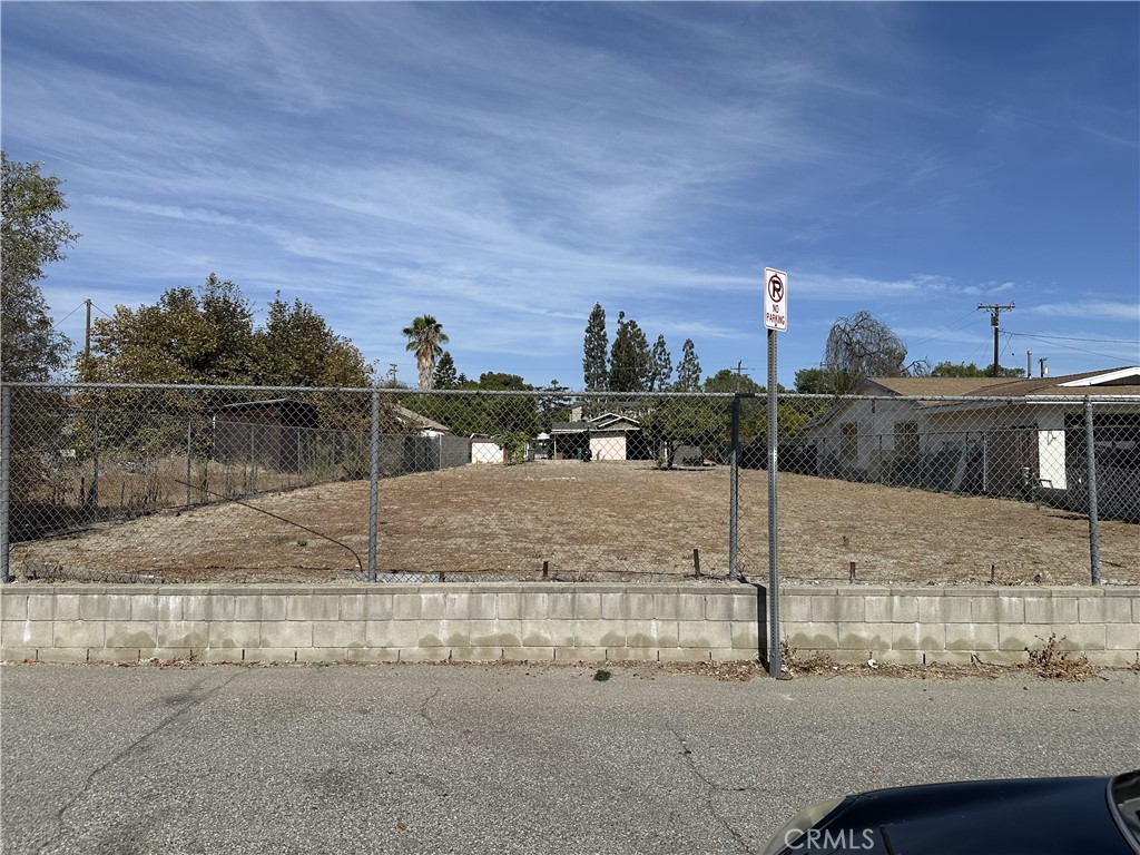4303 Walnut