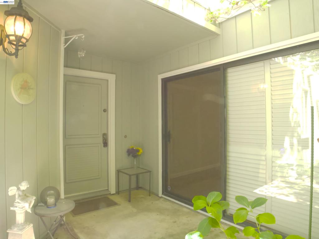 5214 Riverdale Ct