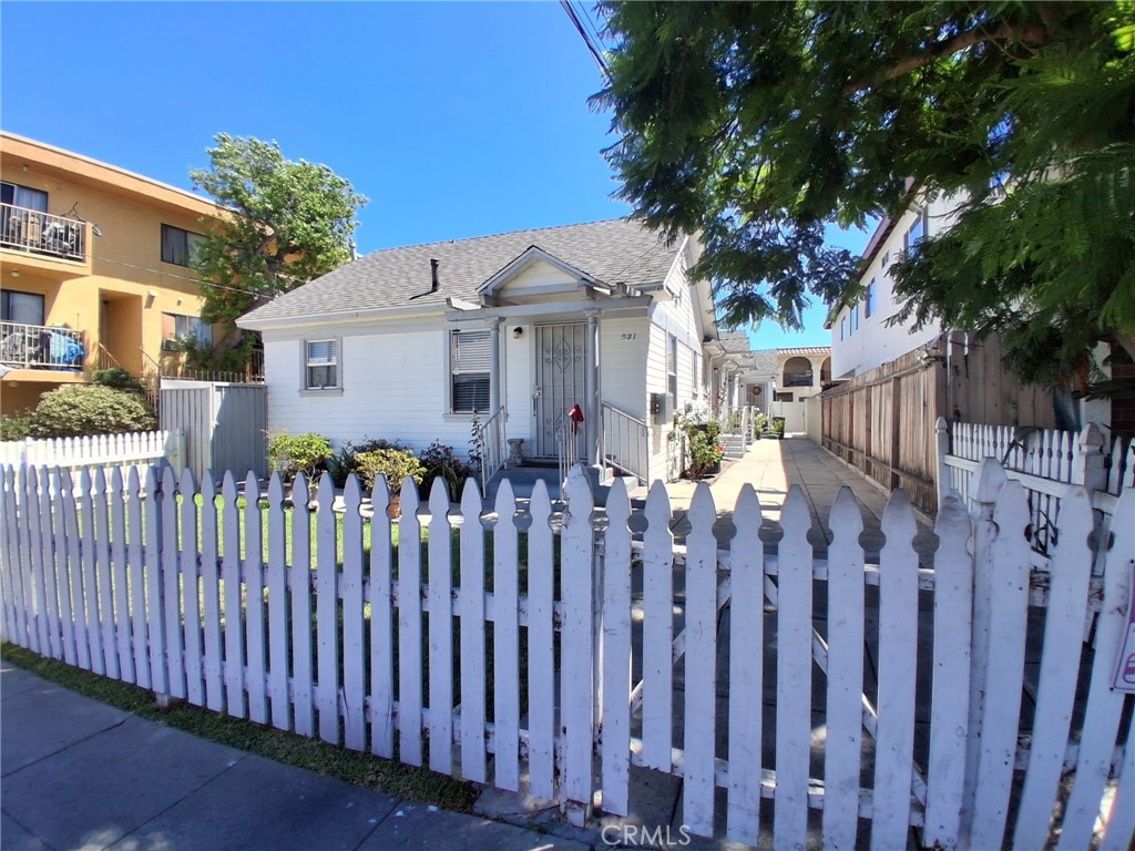 521 W 16th