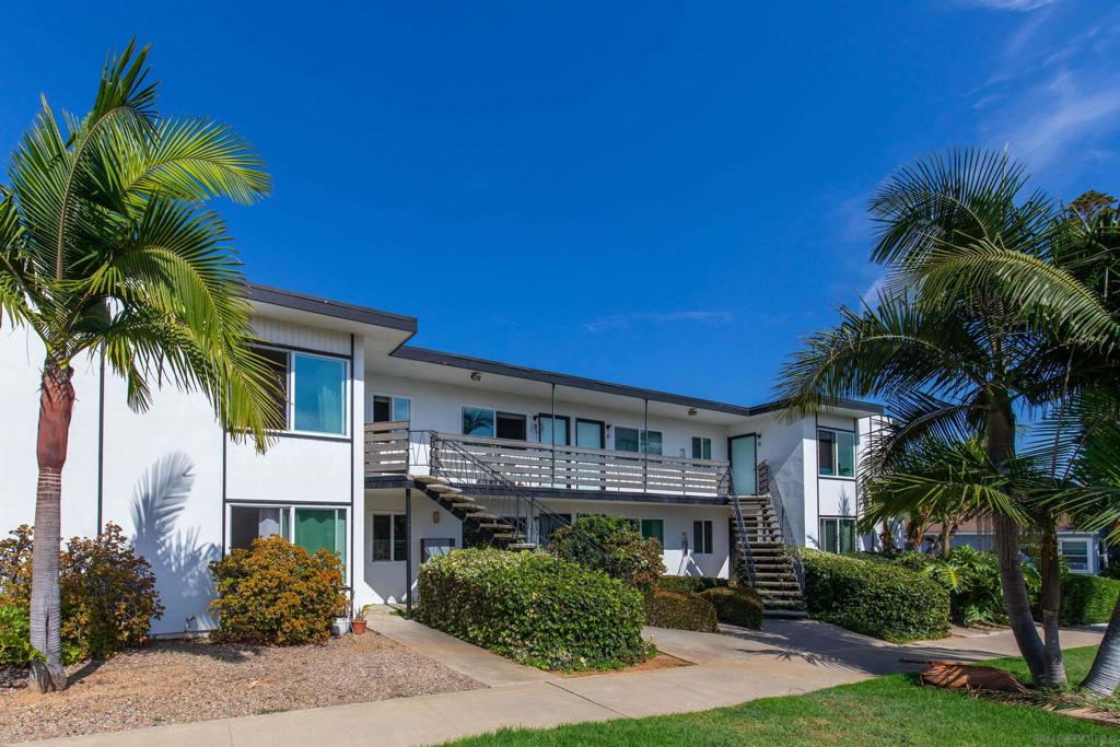 2003 Emerald Street