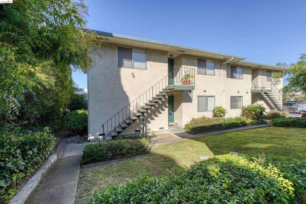 16298 Foothill Blvd