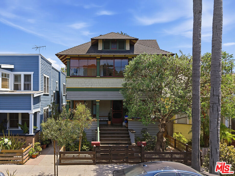 218 Horizon Avenue