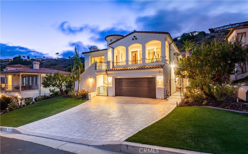 33 Nuvola Court