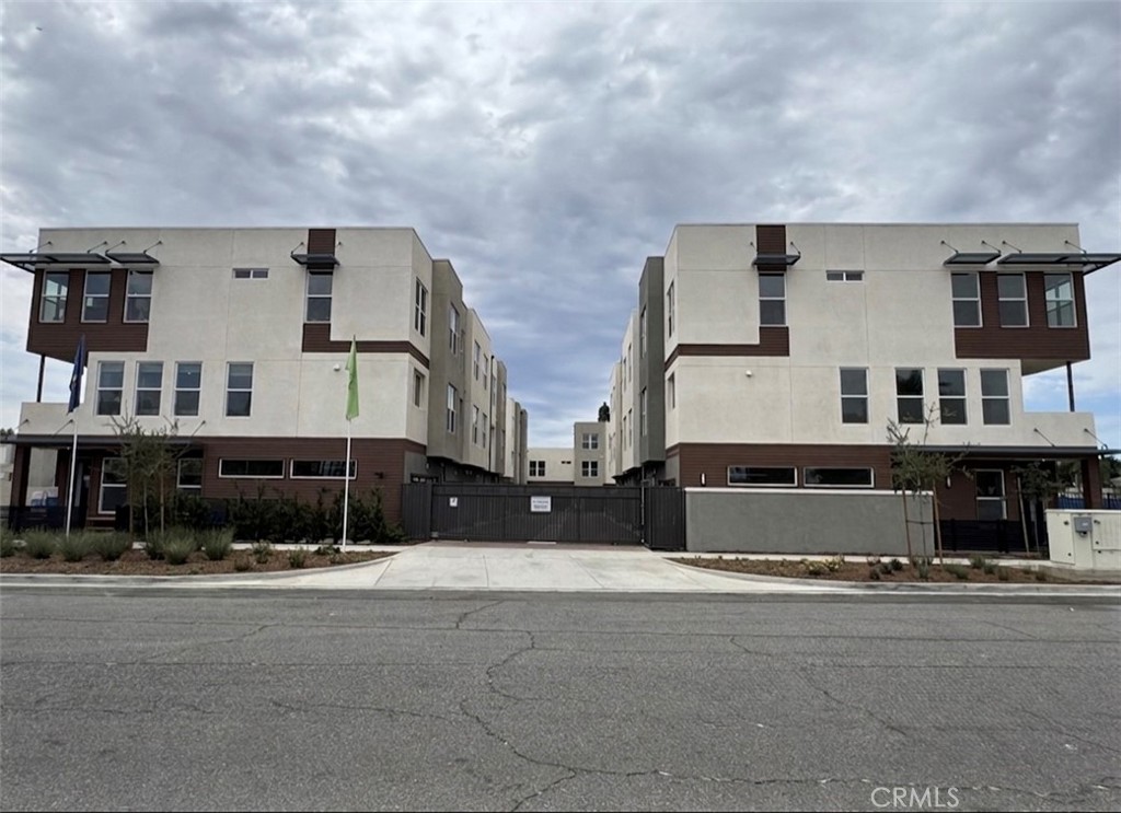 652 E Fourth Street