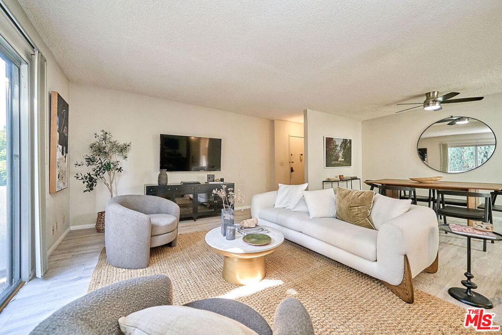 5437 Corteen Place 212