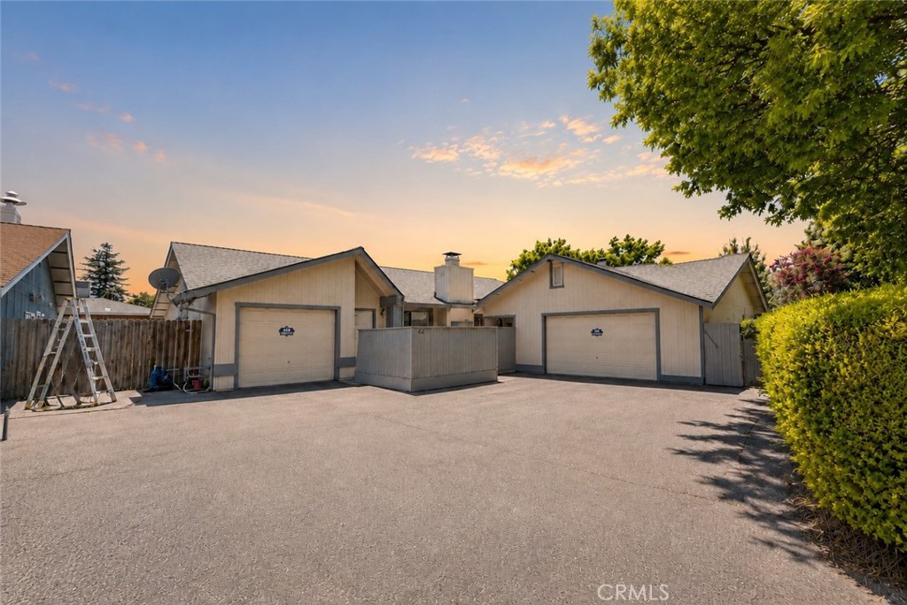 654 - 658 W Yosemite