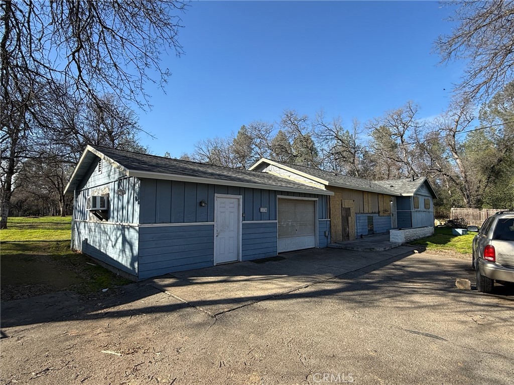 1672 Lake