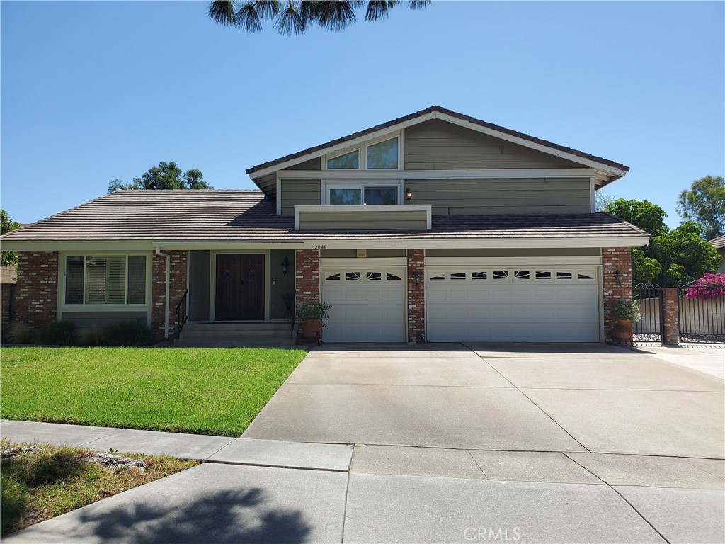 2046 N Kelly