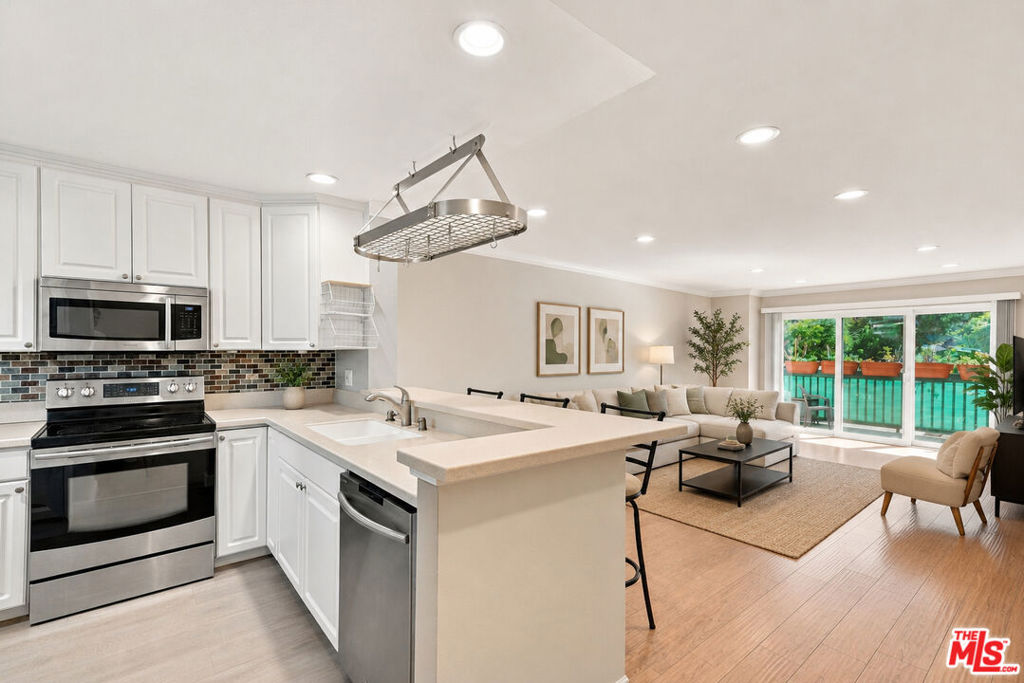 2940 N Verdugo Road 213