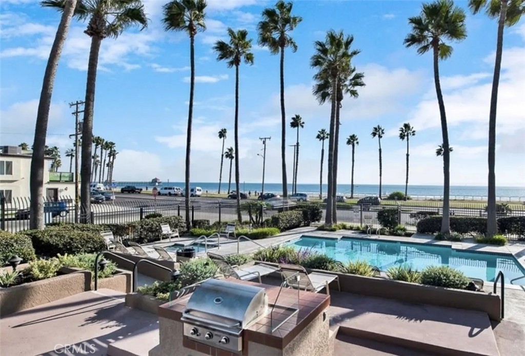 1200 Pacific Coast 327