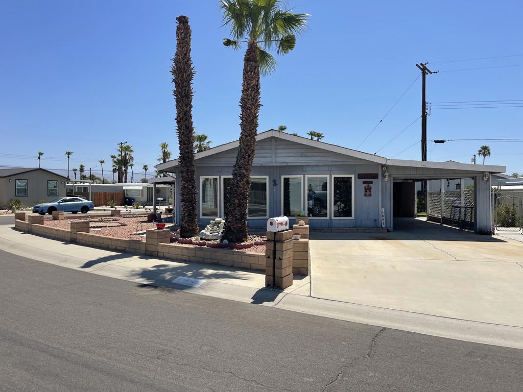 73295 Quivera Street