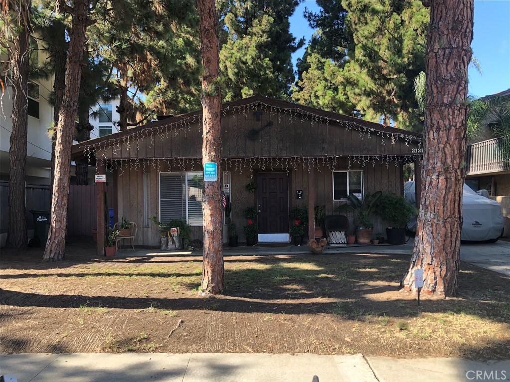 2121 Grant