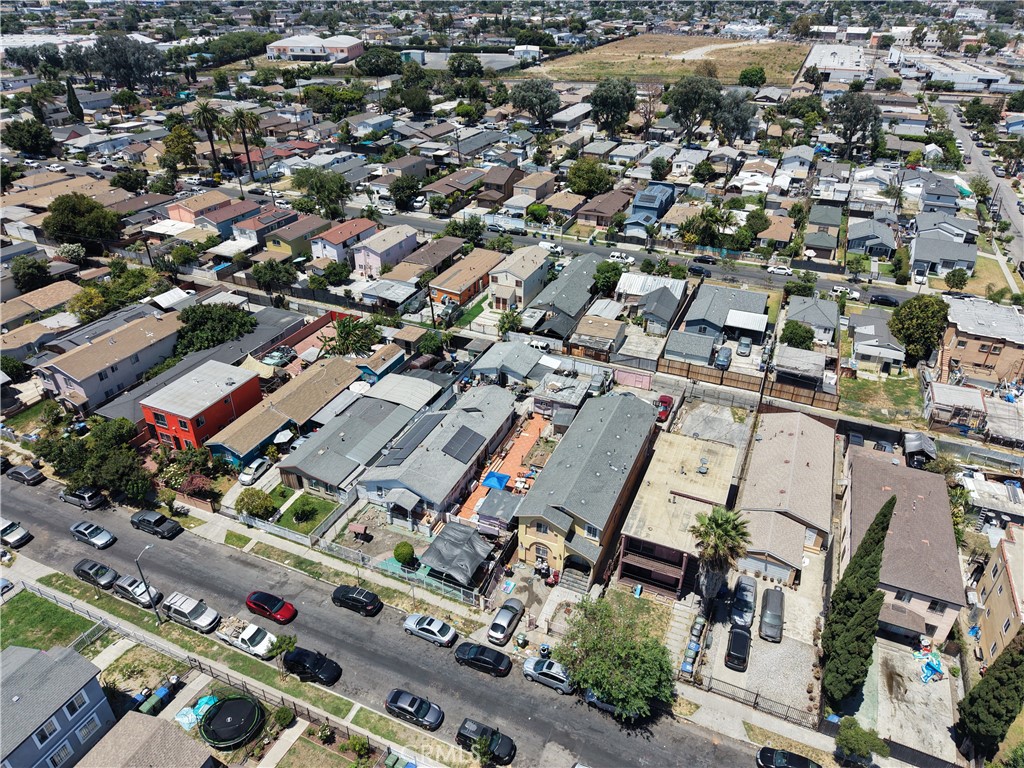 1105 E 113th