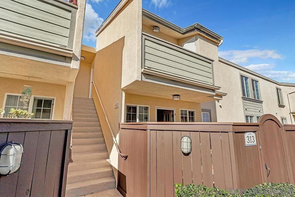5252 Balboa Arms Dr 216