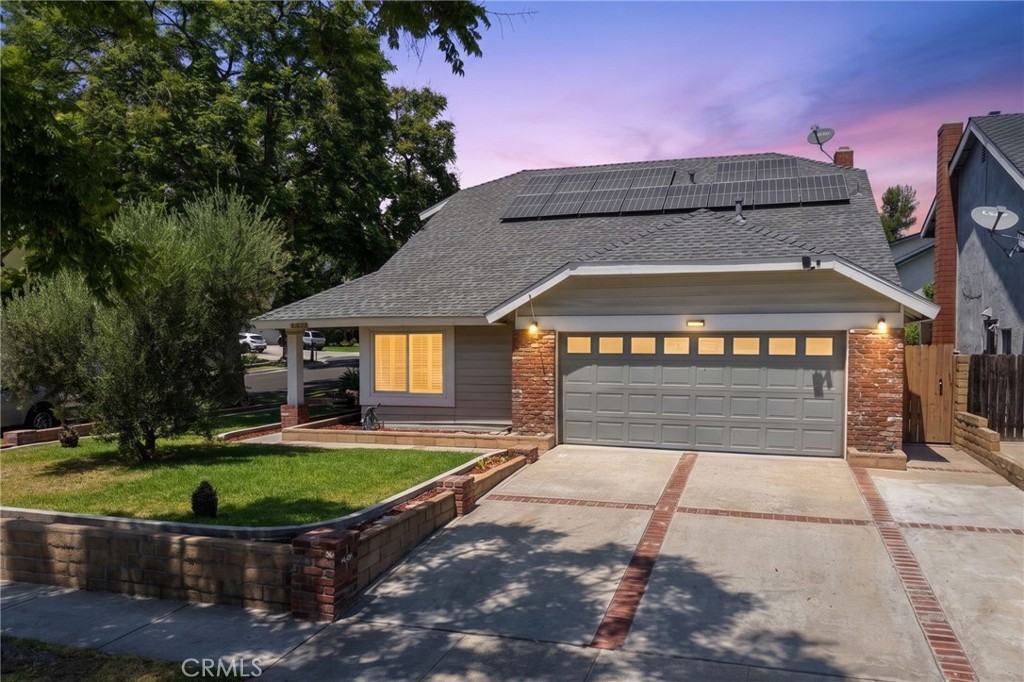 8119 E Woodsboro