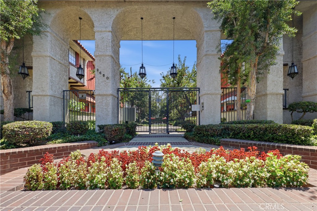 2450 E Del Mar Blvd 17