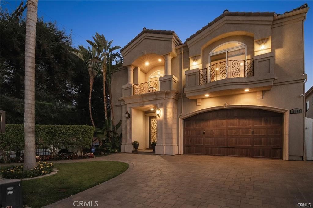 15102 Greenleaf