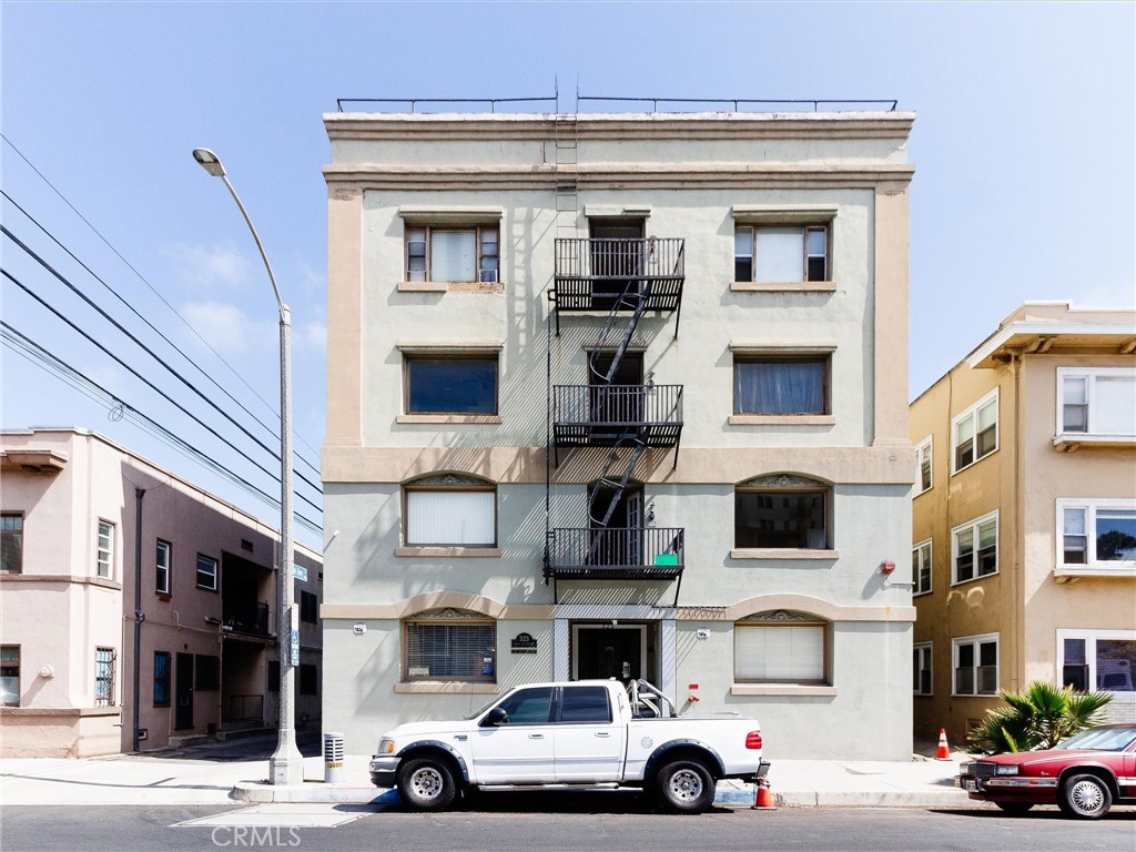 323 W 4th. Unit 101 101