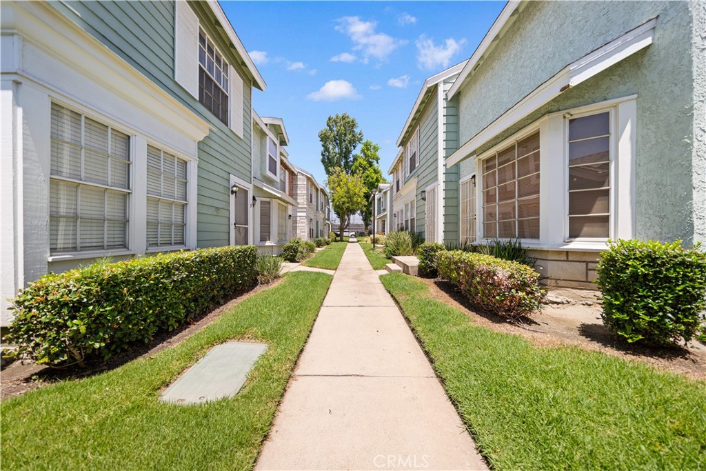 5640 Riverside Drive 32