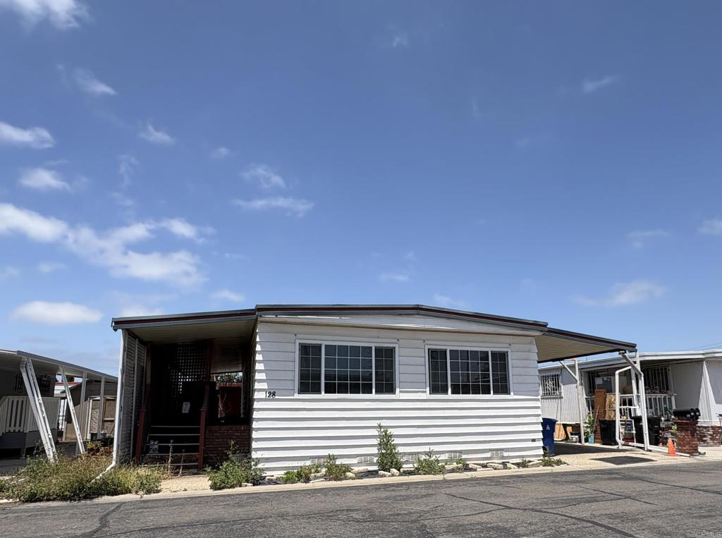 521 Orange Ave 128