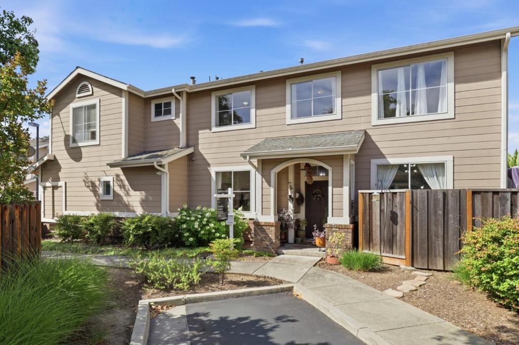 439 Ashling Court