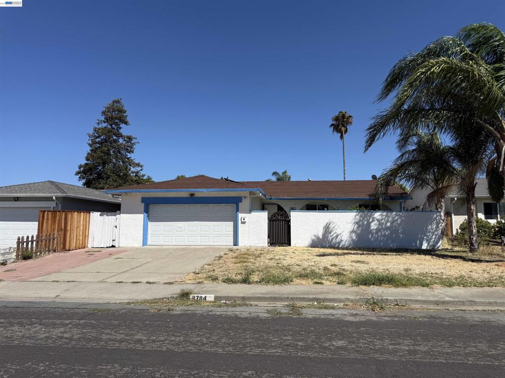 2784 Entrada Cir