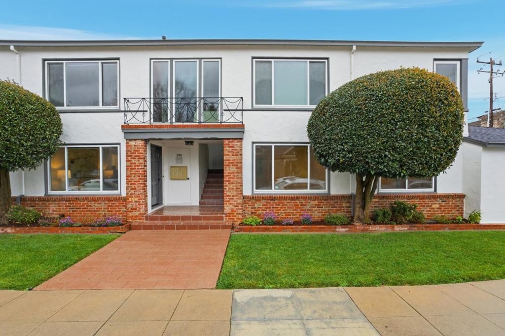 200 Anita Road 2