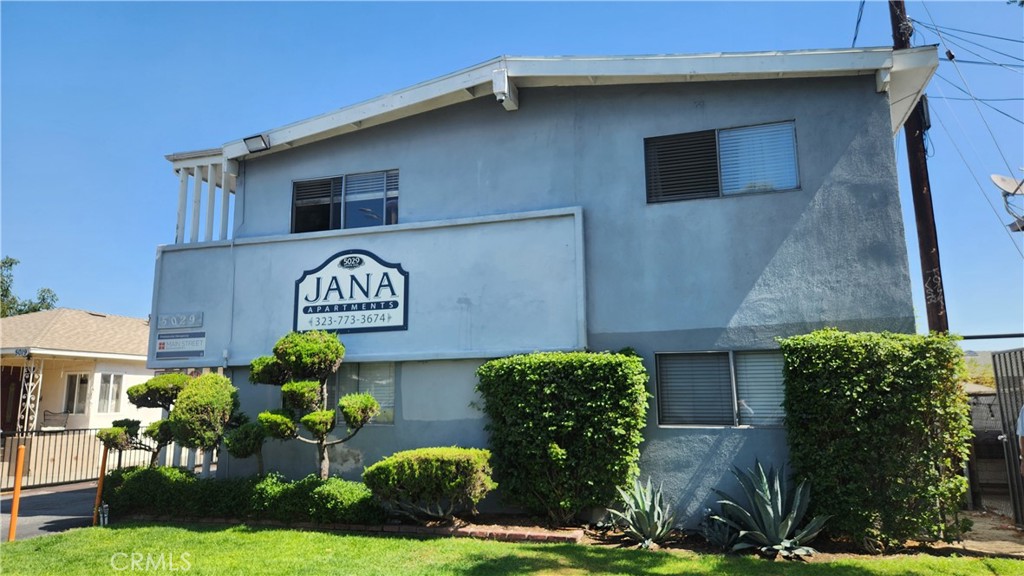 5029 Santa Ana