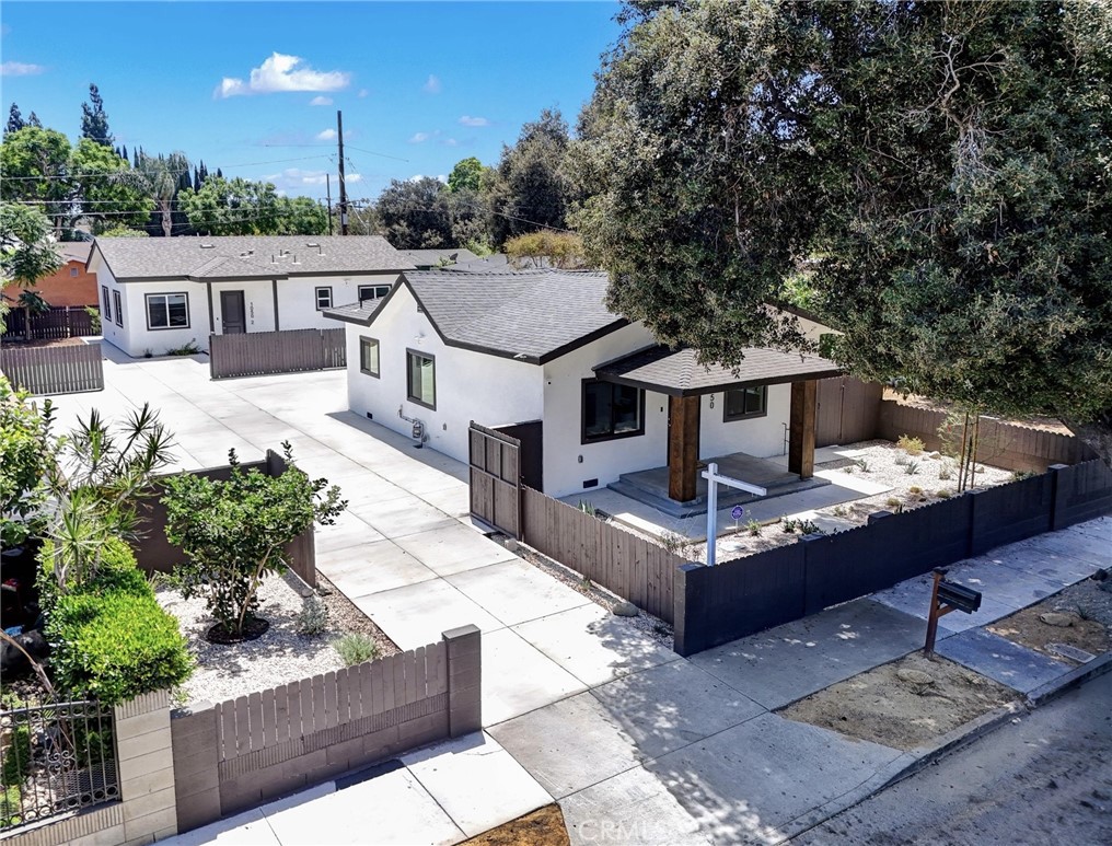 1050 W Chestnut Avenue