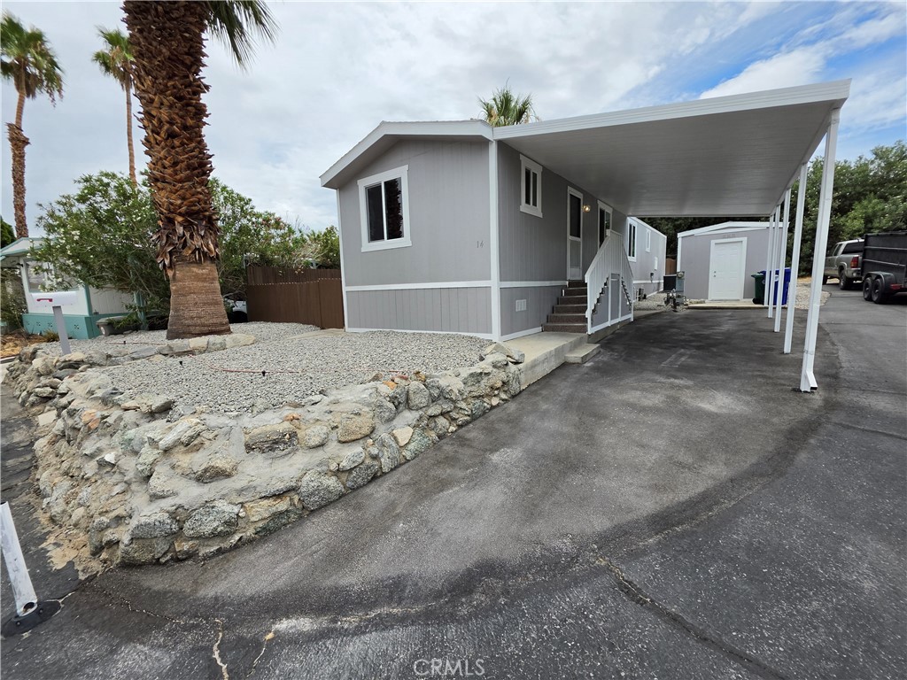 14 Yucca Lane