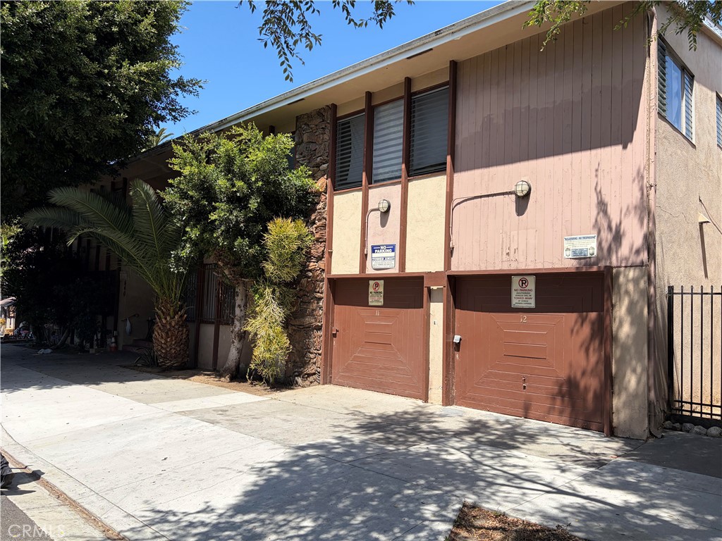 640 Elm Avenue 6