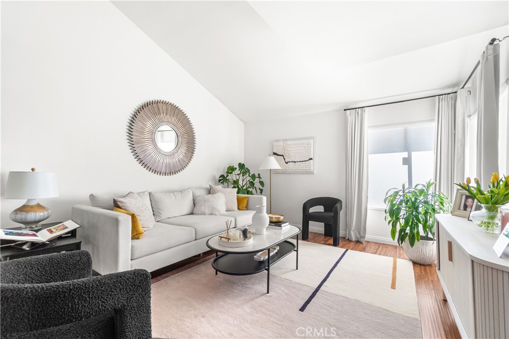 620 W Hyde Park 129