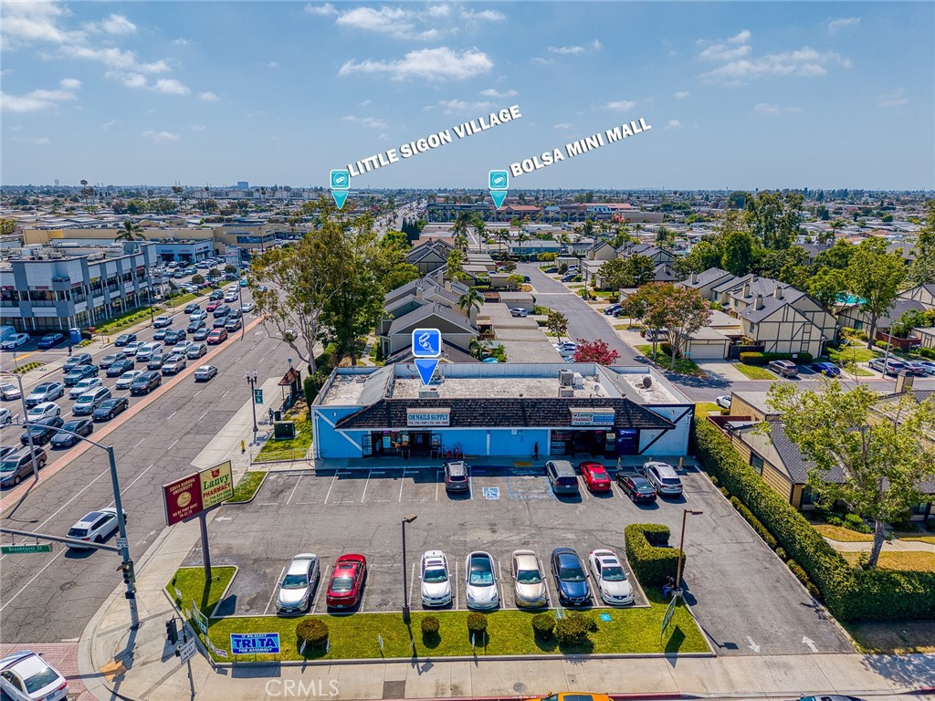 14975 Brookhurst