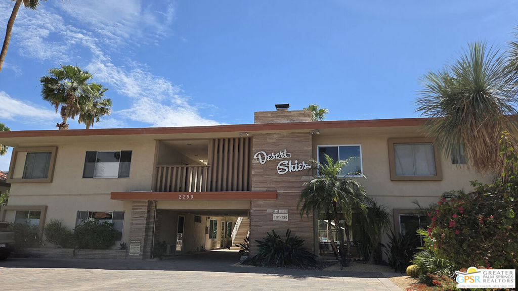 2290 S Palm Canyon Drive 114