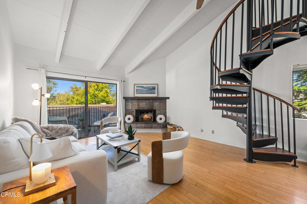 976 Miramonte Drive 4